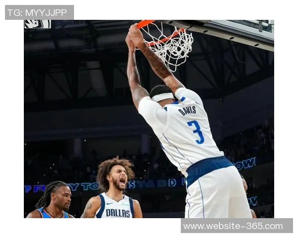 里斯三分球表现惊艳砍下12分助力球队逆转卫冕冠军更衣室庆祝热烈