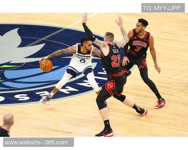 阿门末节发力贡献12分快速推进抢篮板助球队拉开比分优势