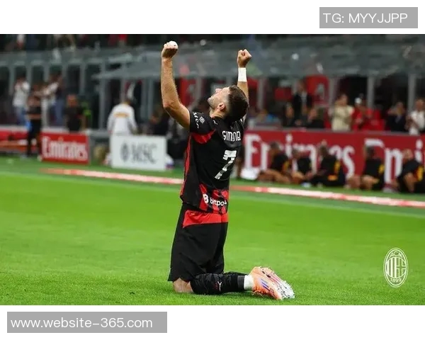 国米冬窗计划引援以填补邓弗里斯因手术缺阵至明年三月的空缺 国米冬窗计划引援以填补邓弗里斯因手术缺阵至明年三月的空缺