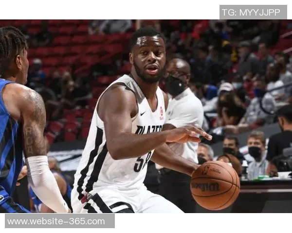 穆迪分享夏季训练成果三分命中率提升至453展现努力成效